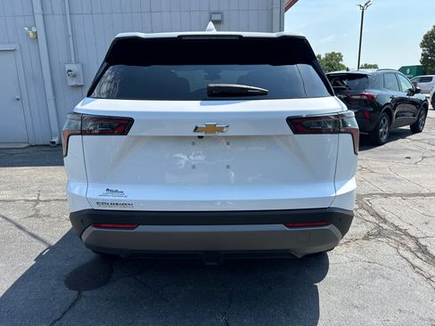 Used 2026 Chevrolet Equinox LT FWD image 4