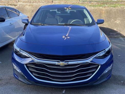 Used 2023 Chevrolet Malibu LT w/ Driver Confidence Package image 3