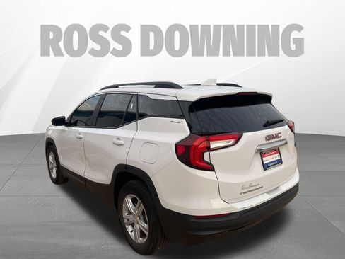 Used 2023 GMC Terrain SLE w/ Driver Convenience Package image 7