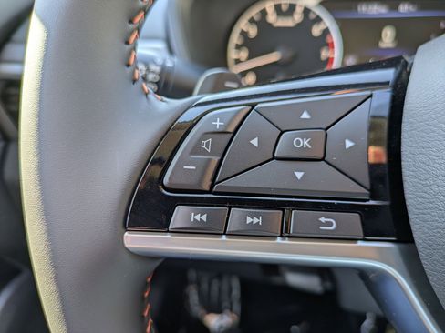 New 2025 Nissan Altima 2.5 SR image 16