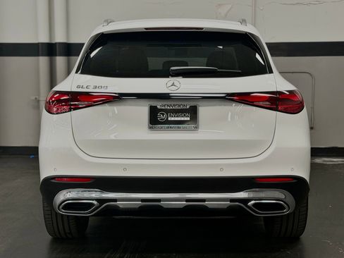 Used 2026 Mercedes-Benz GLC 300 image 11