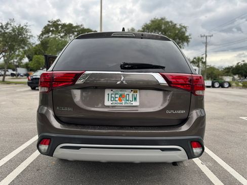Used 2019 Mitsubishi Outlander LE AWD/4WD image 7