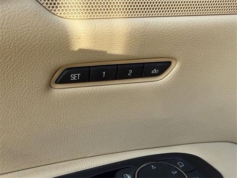 Used 2017 Cadillac XT5 Luxury w/ Driver Awareness Package image 15