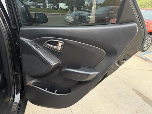 Used 2011 Hyundai Tucson Limited w/ Premium Pkg 3 image 31