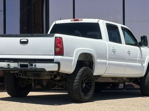 Used 2004 Chevrolet Silverado 2500 LT RWD image 14