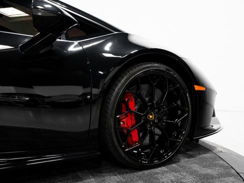 Used 2020 Lamborghini Huracan EVO AWD/4WD image 27