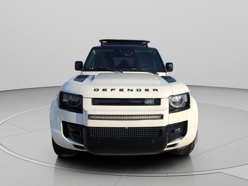 Used 2020 Land Rover Defender 110 HSE image 8