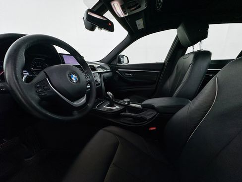Used 2018 BMW 330i Sedan w/ Executive Package RWD image 21