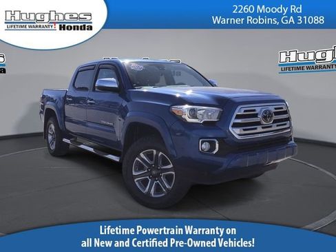 Used 2018 Toyota Tacoma Limited image 1