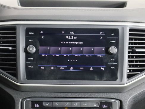 Used 2021 Volkswagen Atlas SE image 26