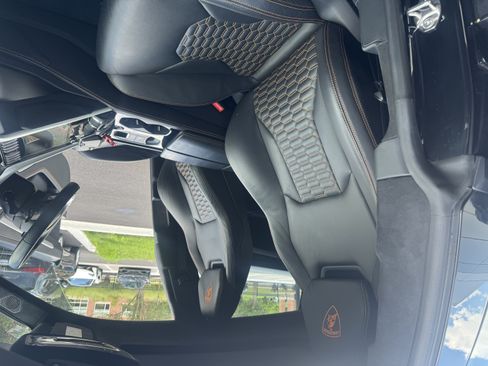 Used 2020 Lamborghini Urus AWD/4WD image 12