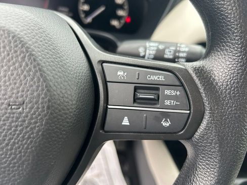 Used 2024 Honda HR-V LX image 19
