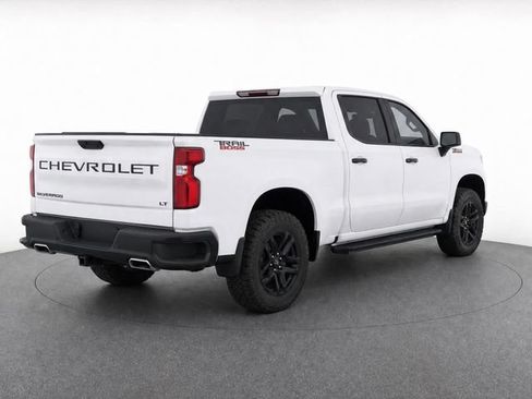 Used 2022 Chevrolet Silverado 1500 LT Trail Boss w/ Safety Package AWD/4WD image 7