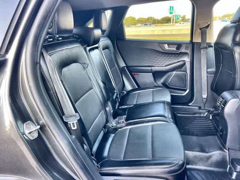 Used 2020 Ford Escape Titanium AWD/4WD image 14
