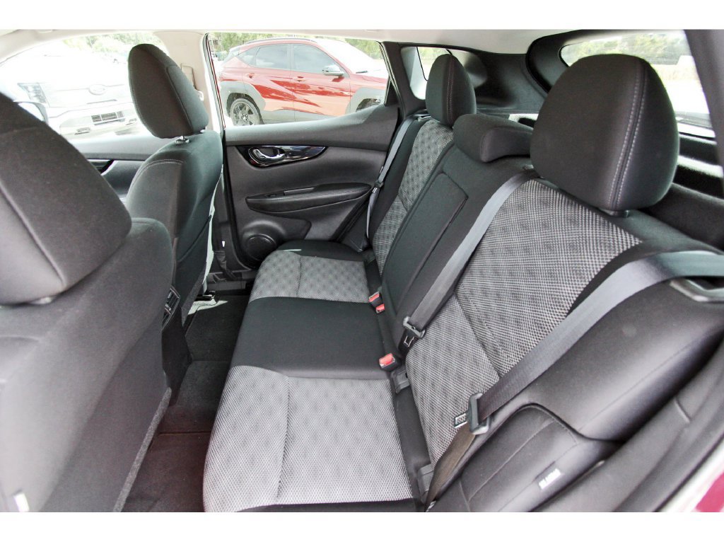Used 2021 Nissan Rogue Sport SV FWD image 13