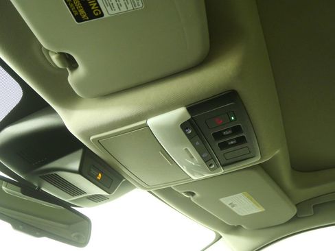 Used 2025 Nissan Rogue Platinum w/ Tech Package FWD image 19