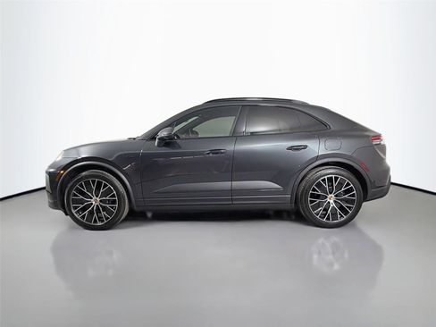 Used 2026 Porsche Macan Electric RWD image 2