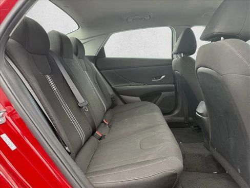 Certified 2023 Hyundai Elantra SEL FWD image 16