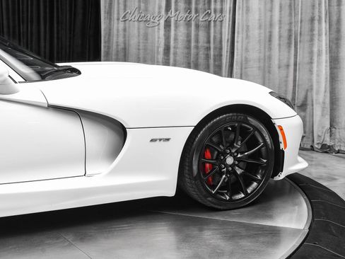 Used 2013 SRT Viper GTS w/ GTS Laguna Interior Pkg image 37