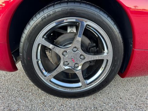 Used 2000 Chevrolet Corvette Convertible w/ Memory Pkg RWD image 15