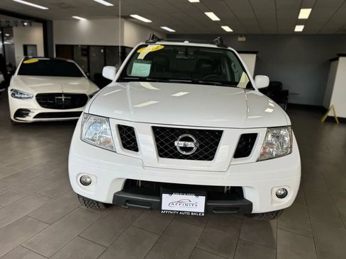 Used 2012 Nissan Frontier PRO-4X w/ Pro-4x Luxury Pkg image 8