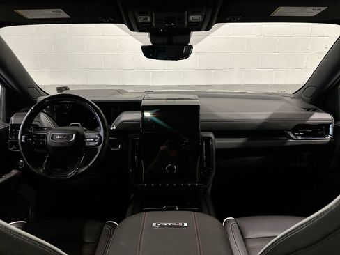 Used 2025 GMC Yukon XL AT4 Ultimate image 14