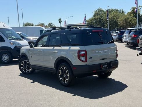 Used 2024 Ford Bronco Sport Outer Banks w/ Tech Package AWD/4WD image 11