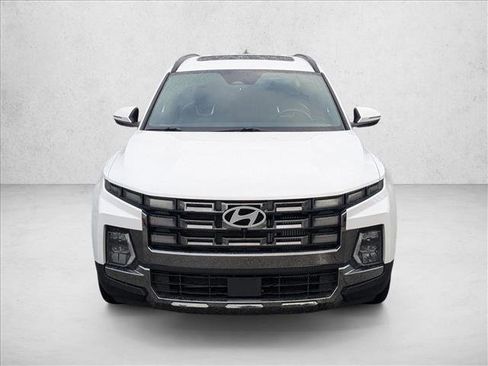 Used 2025 Hyundai Santa Cruz Limited AWD/4WD image 2