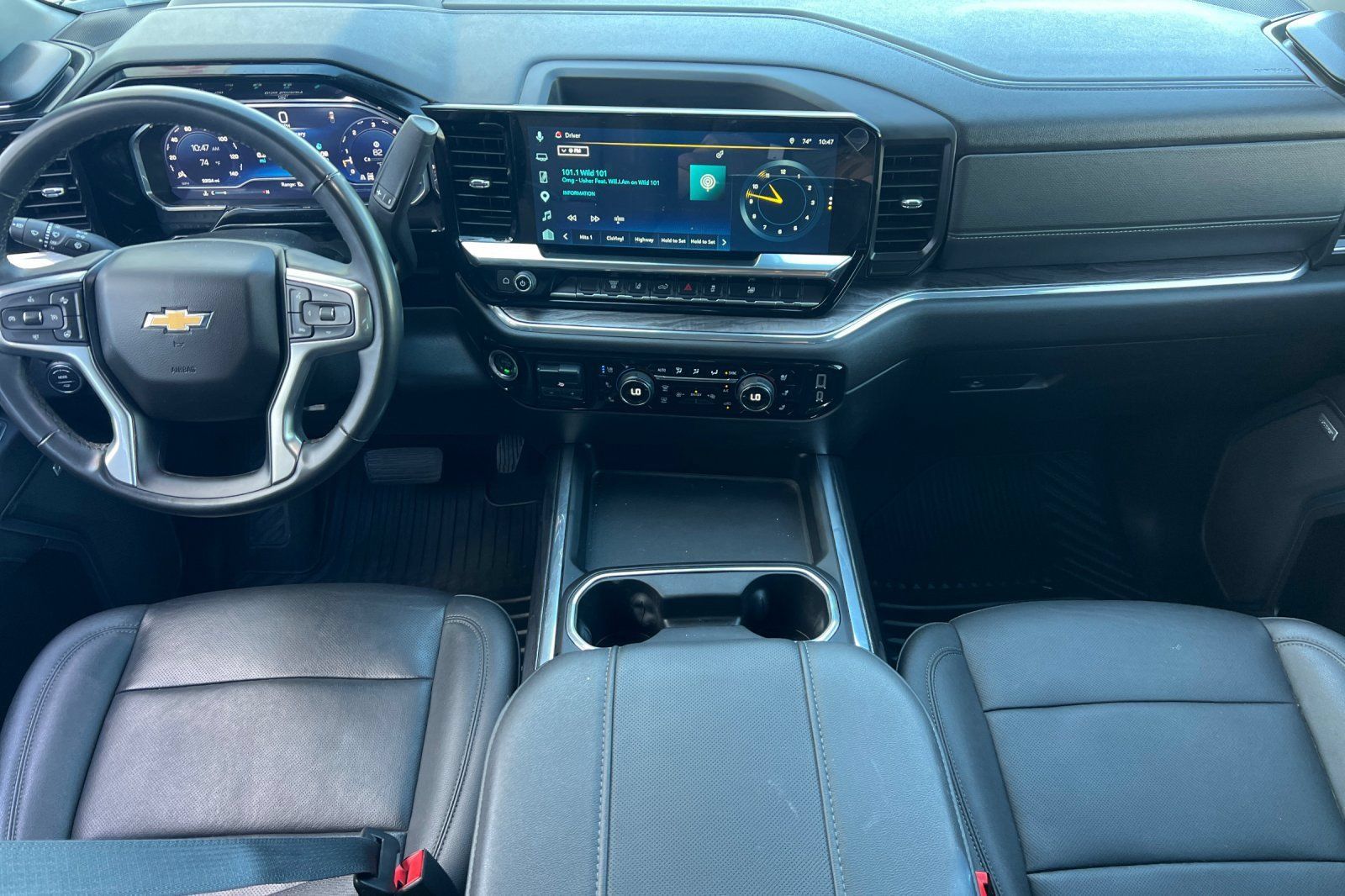 Used 2025 Chevrolet Silverado 2500 LTZ w/ LTZ Convenience Package AWD/4WD image 10
