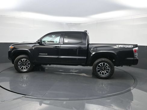 Used 2020 Toyota Tacoma TRD Sport AWD/4WD image 41