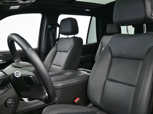 Used 2022 Chevrolet Tahoe LT w/ LT Signature Plus Package image 10