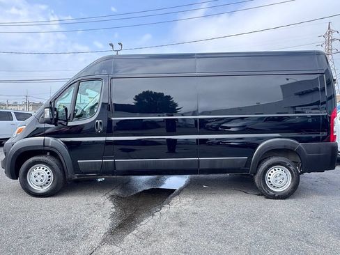 Used 2025 RAM ProMaster 2500 FWD image 4