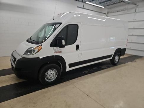 Used 2020 RAM ProMaster 2500 w/ Interior Convenience Group FWD image 4