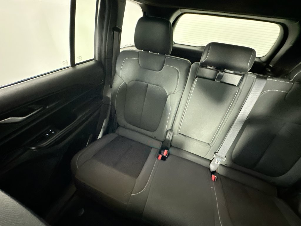 Used 2025 Jeep Grand Cherokee Laredo X RWD image 12
