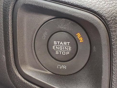 Used 2025 Jeep Wrangler Unlimited Sport AWD/4WD image 15