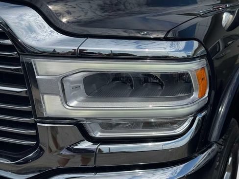 Used 2022 RAM 2500 Laramie AWD/4WD image 11