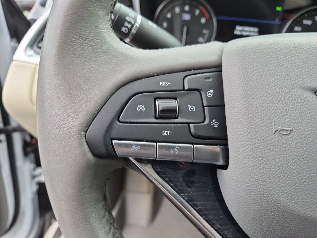 Certified 2024 Cadillac XT6 Premium Luxury w/ Technology Package AWD/4WD image 15