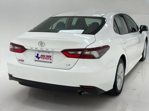 Used 2024 Toyota Camry LE image 40