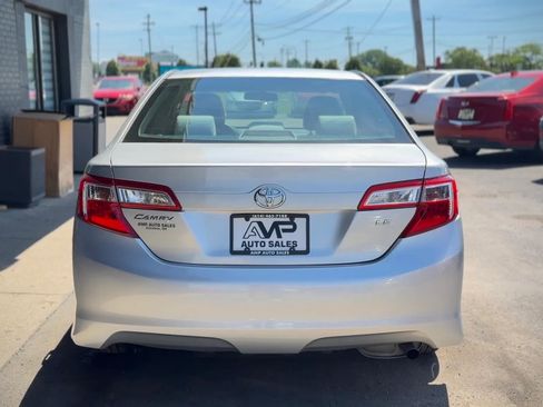 Used 2012 Toyota Camry LE FWD image 3