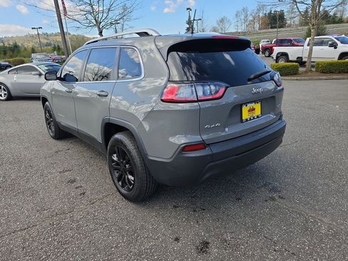 Used 2020 Jeep Cherokee Latitude Plus w/ Cold Weather Group image 4