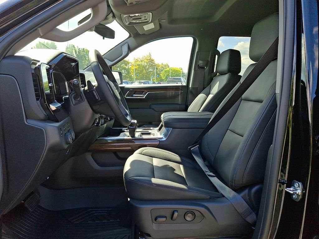 New 2026 Chevrolet Silverado 1500 RST AWD/4WD image 9