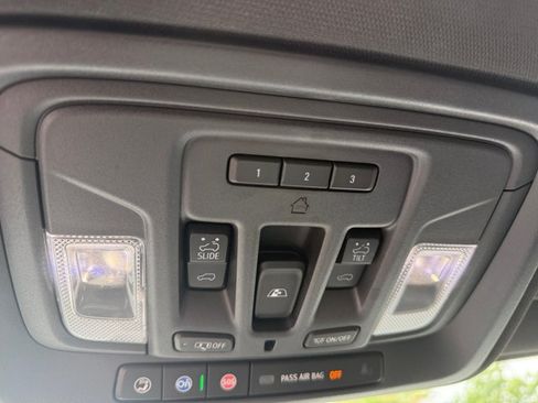 Used 2021 GMC Sierra 1500 AT4 w/ AT4 Preferred Package AWD/4WD image 23