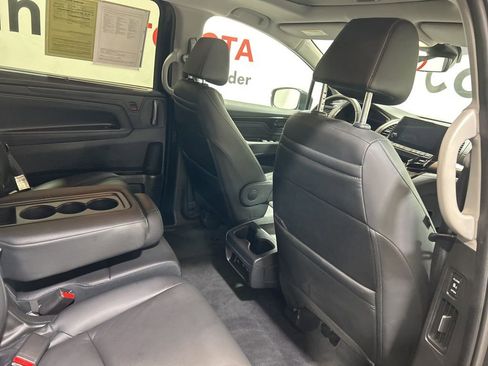 Used 2024 Honda Odyssey Touring image 16