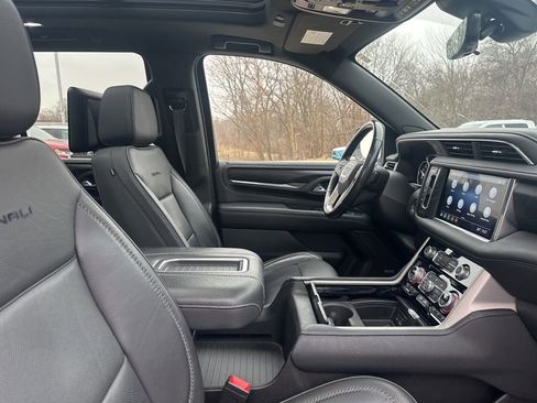 Certified 2021 GMC Yukon Denali w/ Denali Ultimate Package image 11