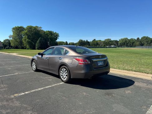 Used 2015 Nissan Altima 2.5 S w/ Power Driver Seat Package FWD image 5