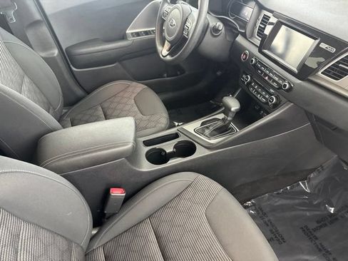 Used 2019 Kia Niro LX FWD image 25
