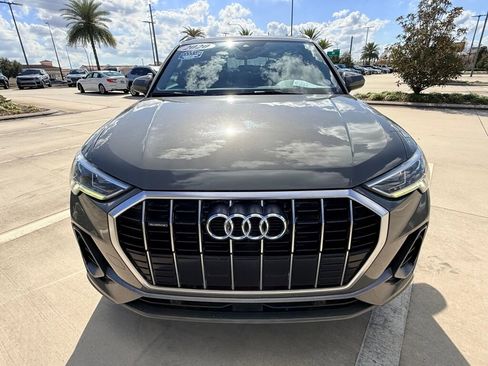 Used 2020 Audi Q3 2.0T Premium Plus w/ Premium Plus Package image 16