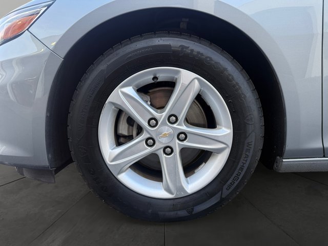 Used 2023 Chevrolet Malibu LS w/ Driver Confidence Package FWD image 9
