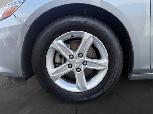 Used 2023 Chevrolet Malibu LS w/ Driver Confidence Package FWD image 9