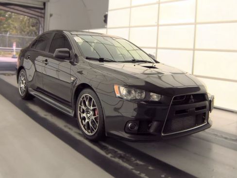 Used 2013 Mitsubishi Lancer Evolution MR AWD/4WD image 3